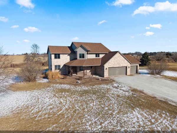 N2729 LAKESHORE ROAD, Kewaunee, WI 54216