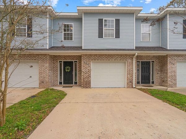 996 Leigh Ann Lane, Fort Walton Beach, FL 32547