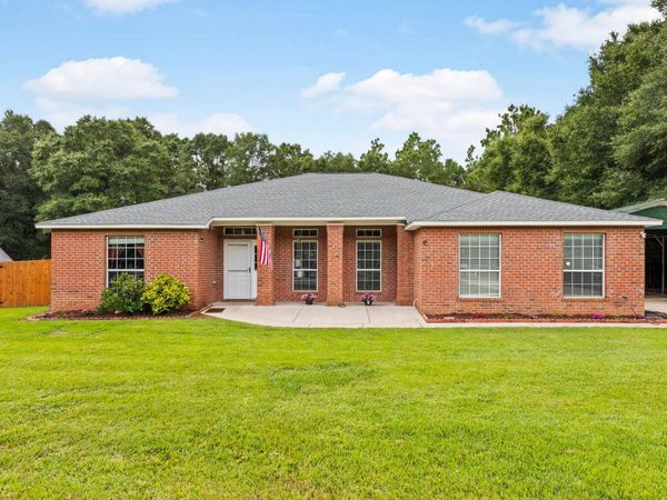 1177 Blackberry Circle, Baker, FL 32531