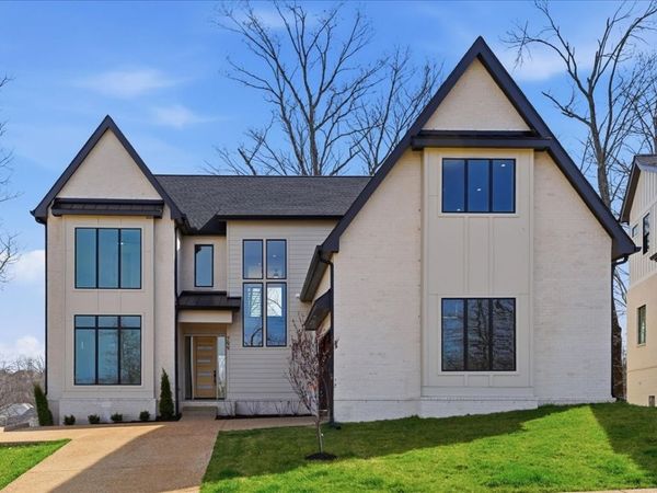 799 Summit Oaks Court, Nashville, TN 37221