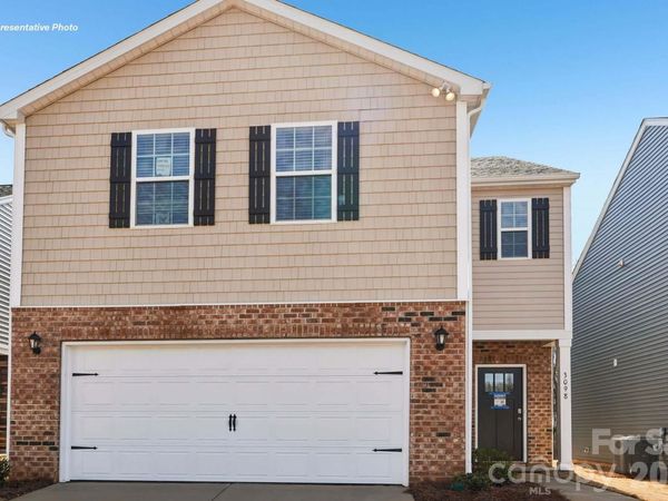 1418 Mammoth Road , Hickory, NC 28602