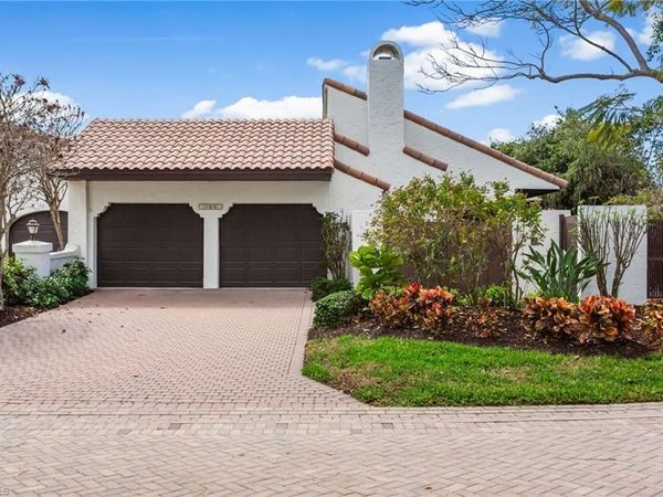 588 Tierra Mar LN, Unit 23, NAPLES, FL 34108