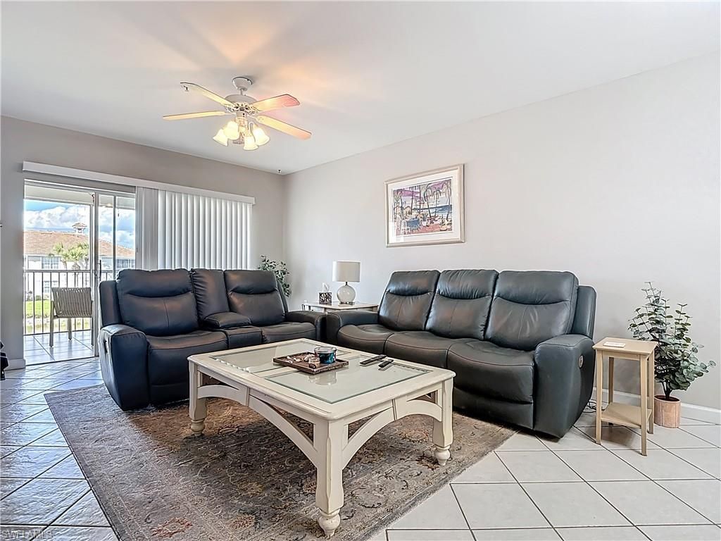 3015 Horizon Ln, Unit 2702, Naples, FL 34109 Photo