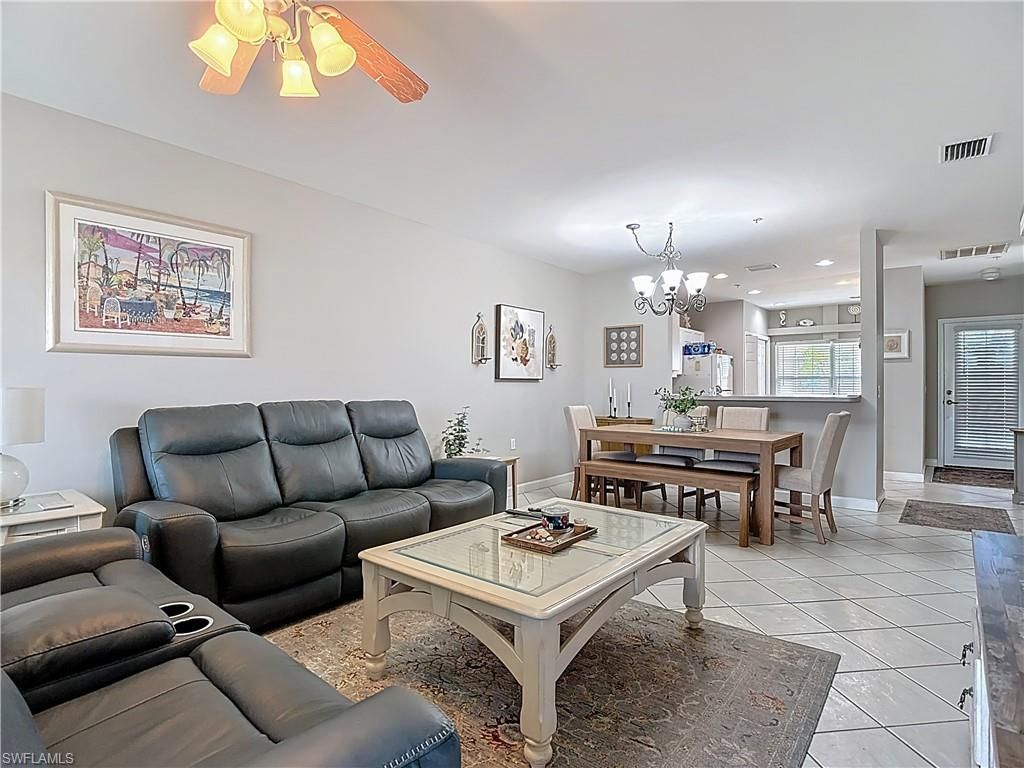 3015 Horizon Ln, Unit 2702, Naples, FL 34109 Photo