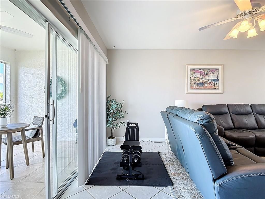 3015 Horizon Ln, Unit 2702, Naples, FL 34109 Photo
