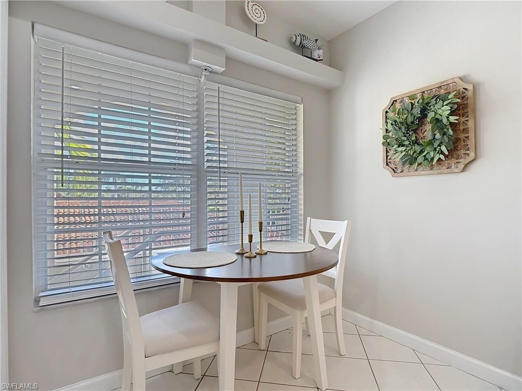 3015 Horizon Ln, Unit 2702, Naples, FL 34109 Photo