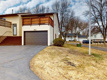 1612 Hale Drive, Albert Lea, MN 56007