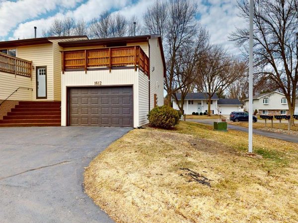 1612 Hale Drive, Albert Lea, MN 56007