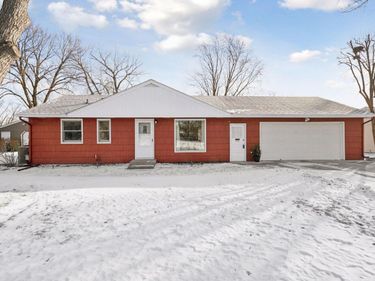 5832 Rhode Island Avenue N, Crystal, MN 55428