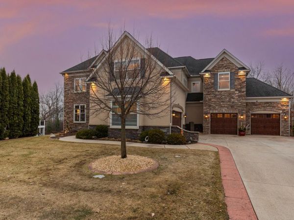 10033 Frederick Place, Eden Prairie, MN 55347