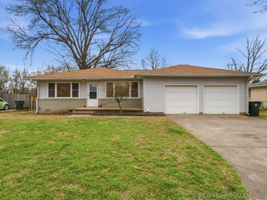 2549 Monta Place , Muskogee, OK 74403