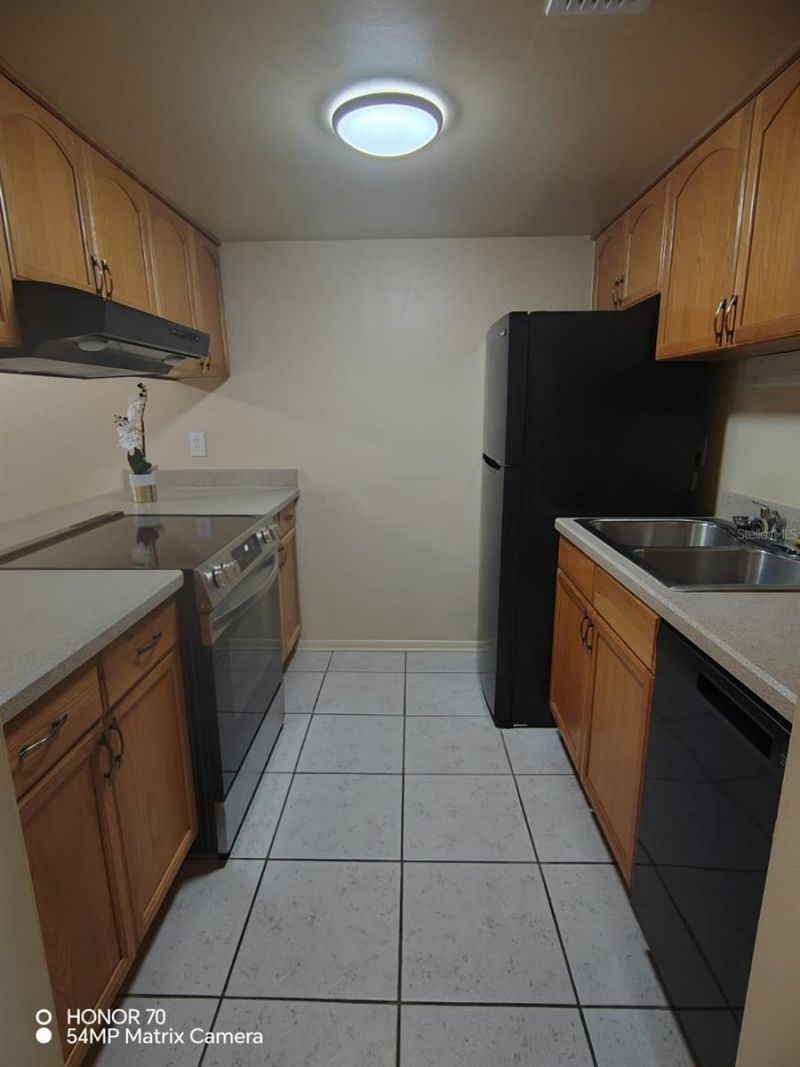 1044 82nd Terrace N, Unit 1044D, Saint Petersburg, FL 33702 Photo