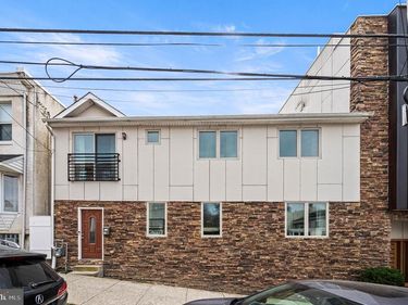 213 ROXBOROUGH AVENUE, PHILADELPHIA, PA 19128