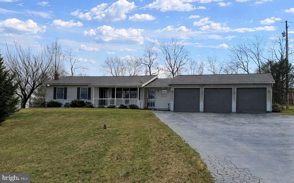 260 SUMMER HILL ROAD , BERNVILLE, PA 19506