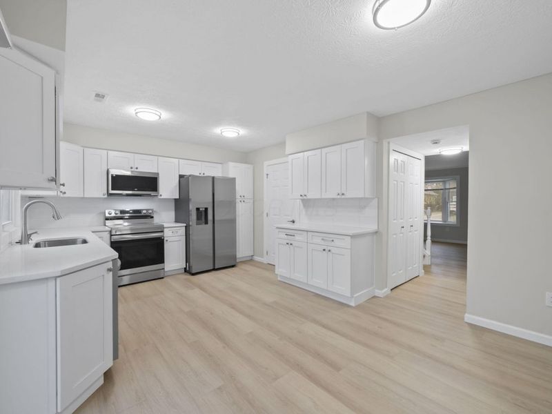 5153 Norwich Street , Hilliard, OH 43026 Photo 14