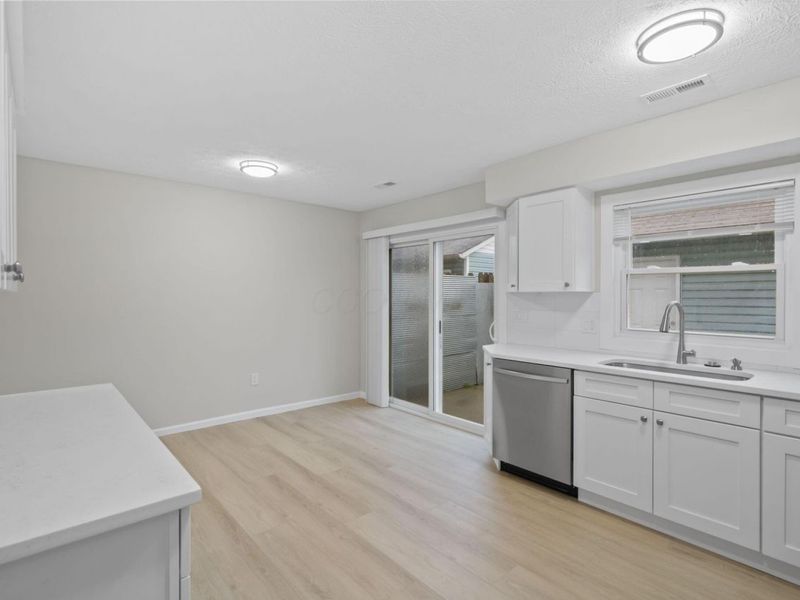 5153 Norwich Street , Hilliard, OH 43026 Photo 15