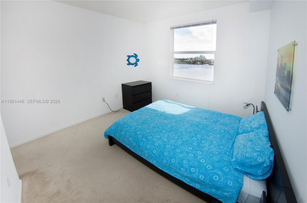 17150 N Bay Rd , Unit 2608, Sunny Isles Beach, FL 33160 Photo