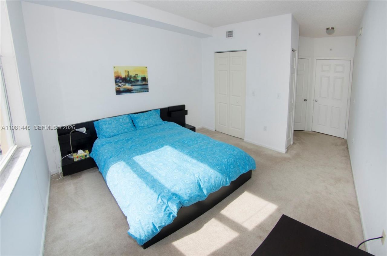 17150 N Bay Rd , Unit 2608, Sunny Isles Beach, FL 33160 Photo