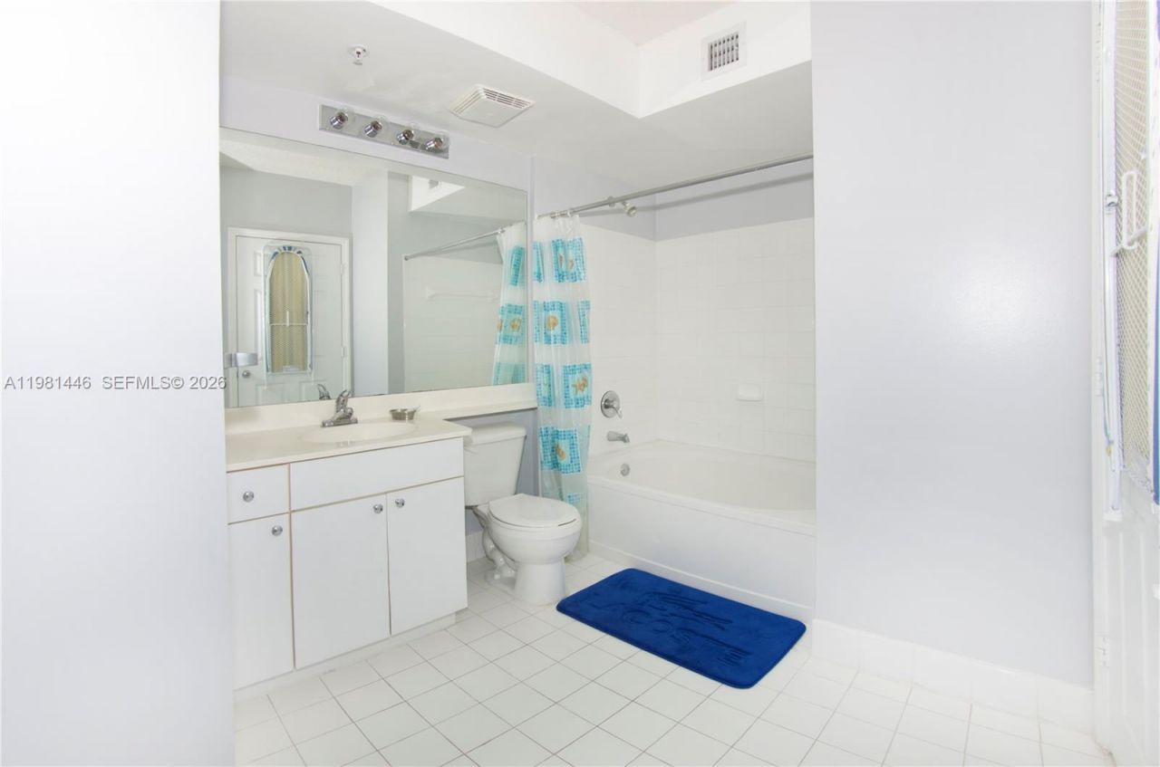 17150 N Bay Rd , Unit 2608, Sunny Isles Beach, FL 33160 Photo