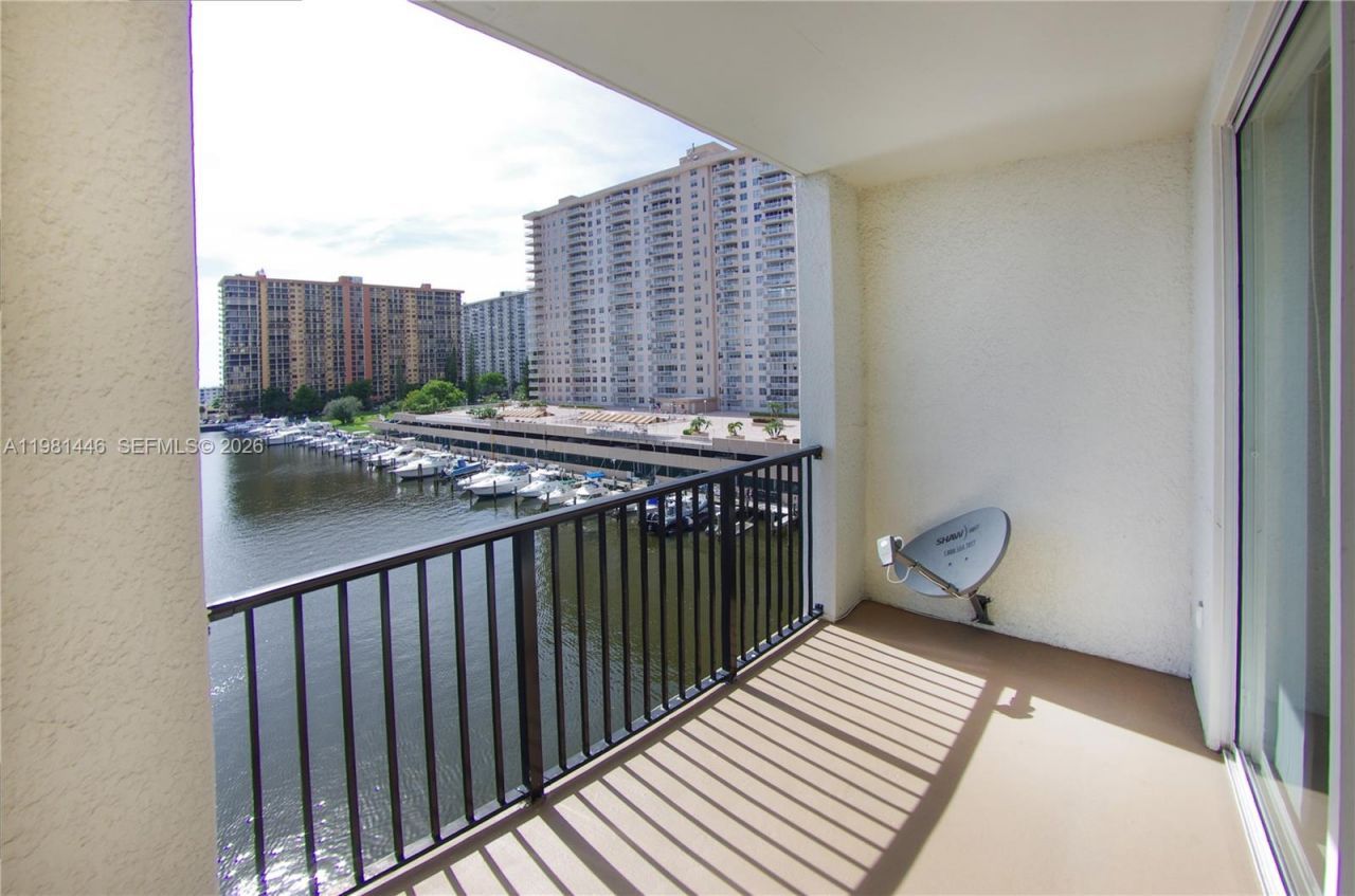 17150 N Bay Rd , Unit 2608, Sunny Isles Beach, FL 33160 Photo