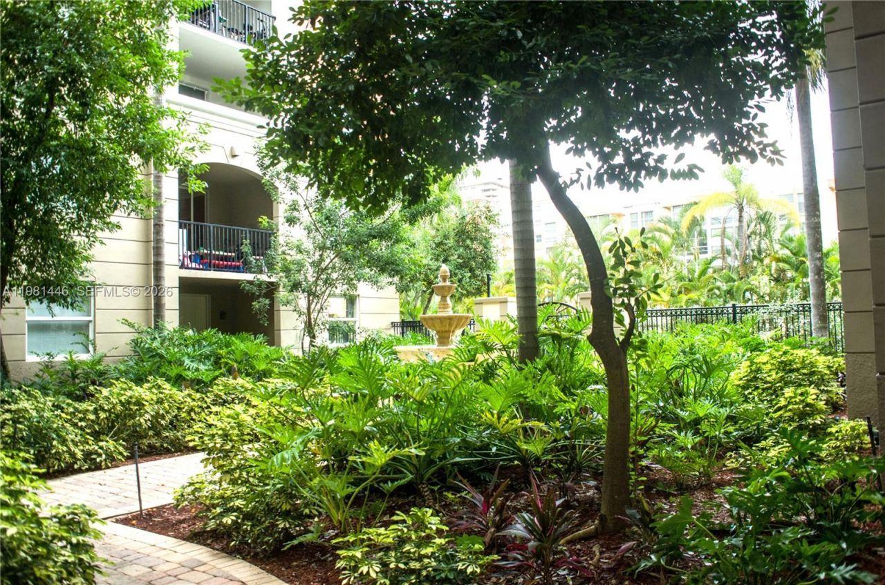 17150 N Bay Rd , Unit 2608, Sunny Isles Beach, FL 33160 Photo