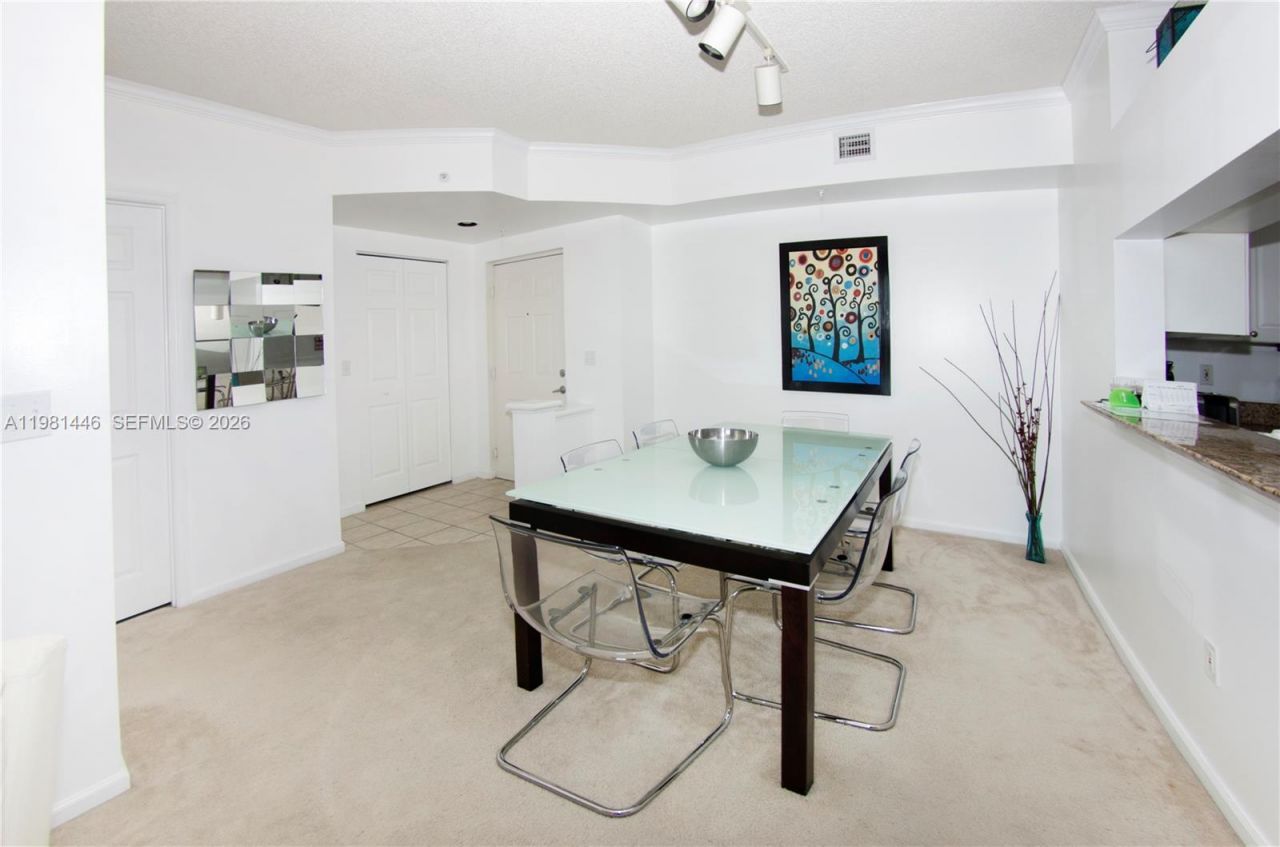 17150 N Bay Rd , Unit 2608, Sunny Isles Beach, FL 33160 Photo
