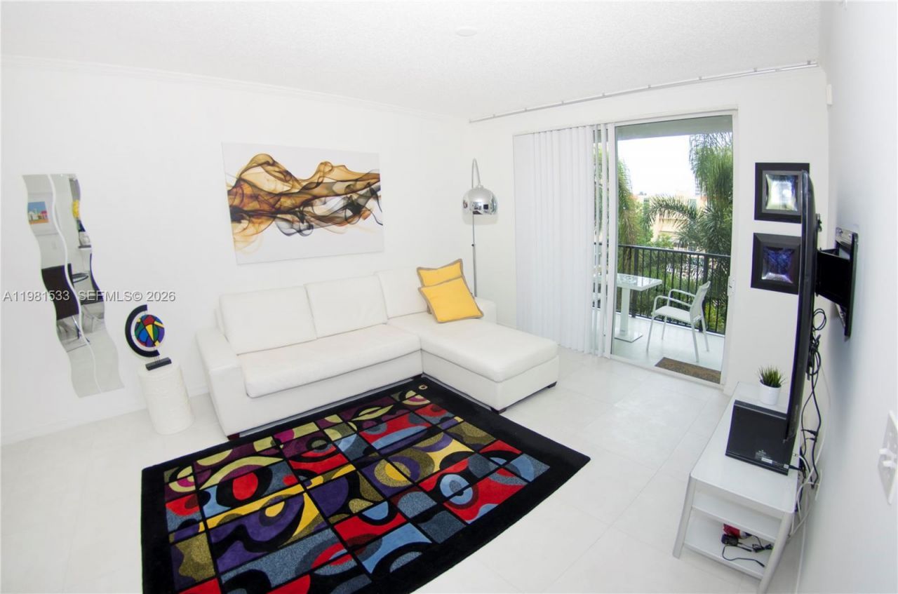 17145 N Bay Rd , Unit 4402, Sunny Isles Beach, FL 33160 Photo