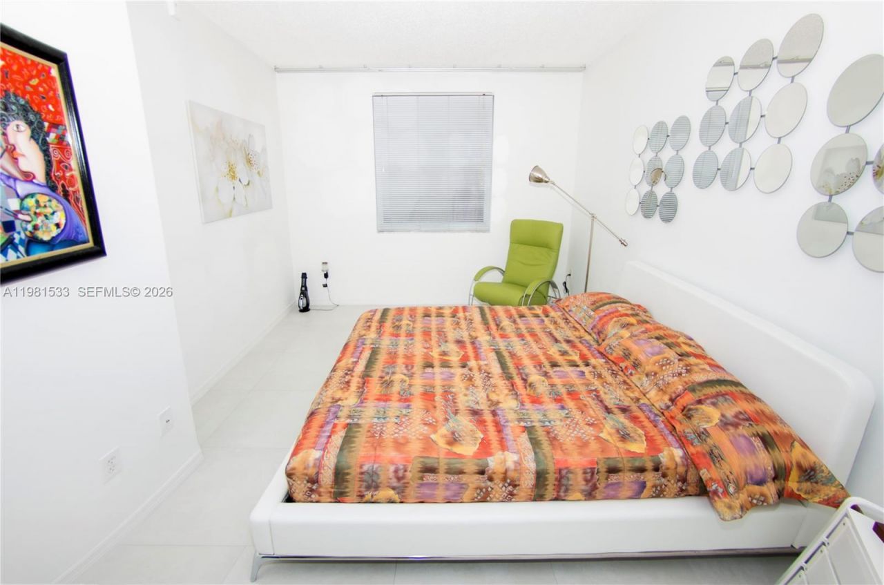 17145 N Bay Rd , Unit 4402, Sunny Isles Beach, FL 33160 Photo