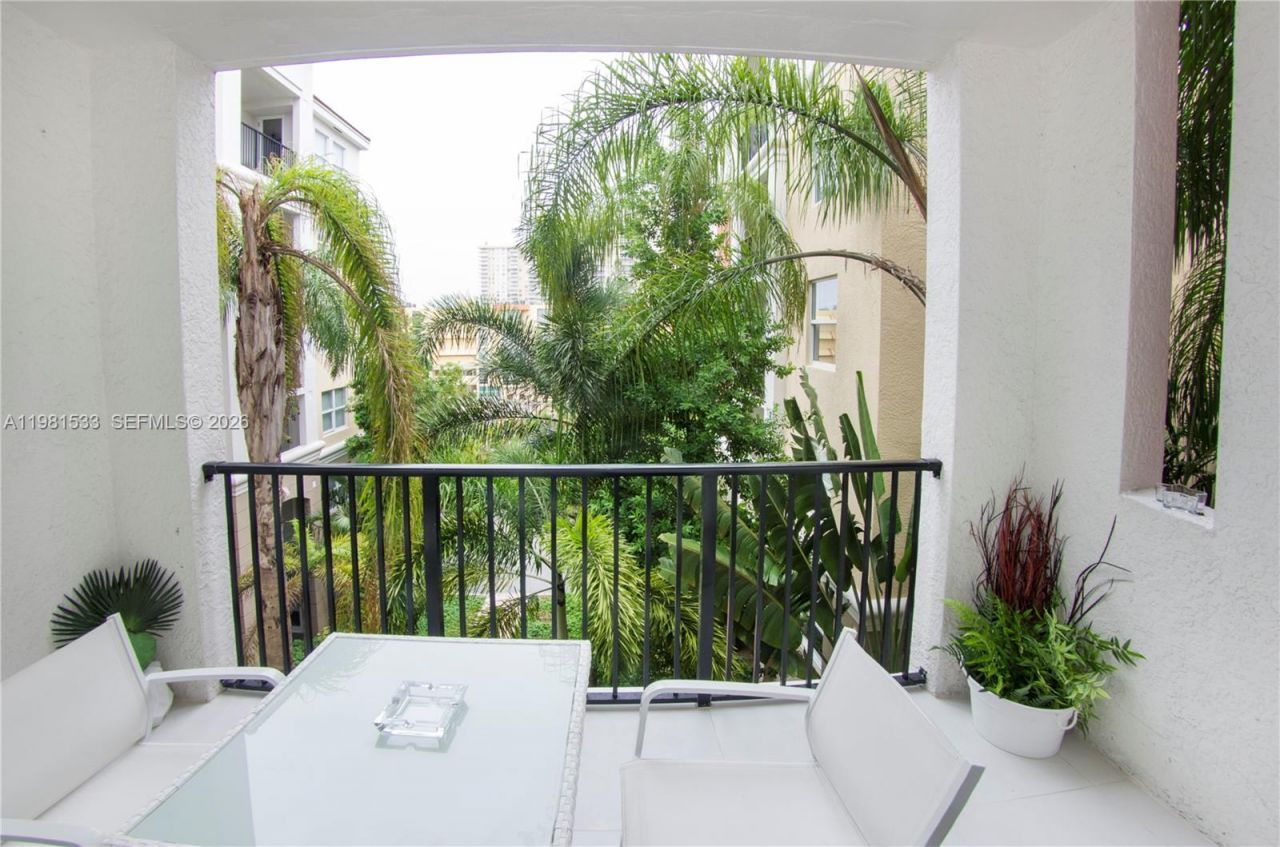 17145 N Bay Rd , Unit 4402, Sunny Isles Beach, FL 33160 Photo