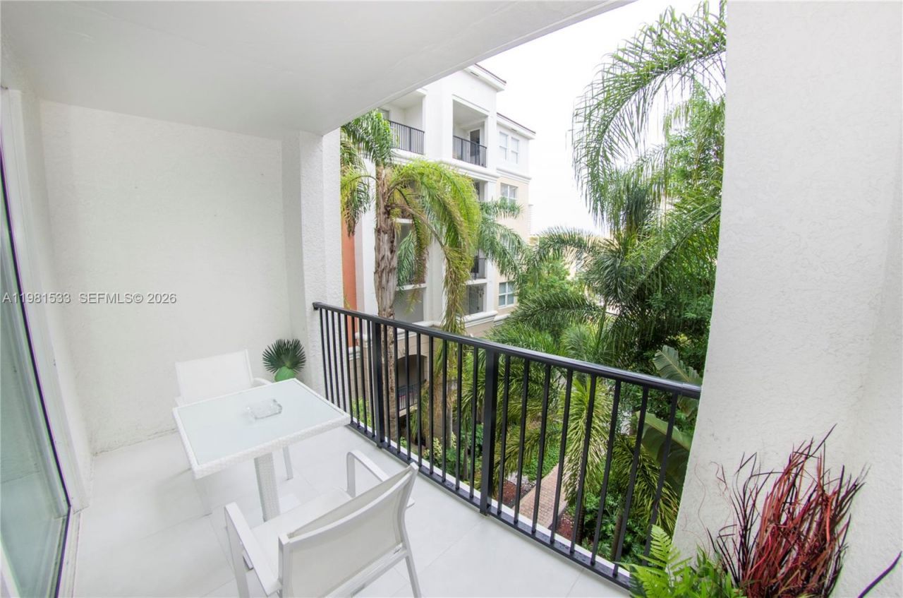 17145 N Bay Rd , Unit 4402, Sunny Isles Beach, FL 33160 Photo