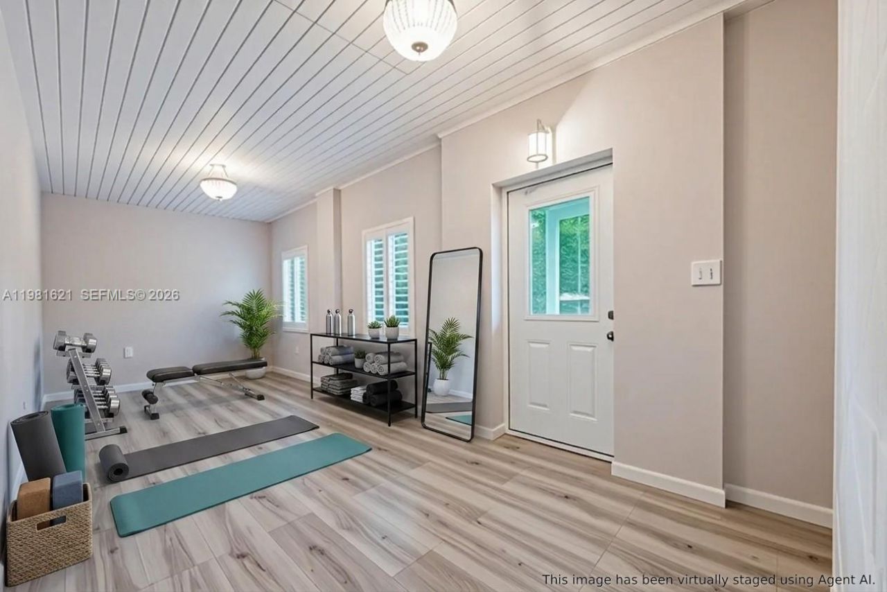 6350 NW 39th Ter, Virginia Gardens, FL 33166 Photo