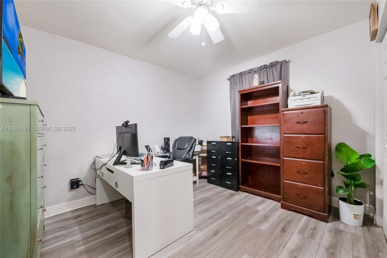6350 NW 39th Ter, Virginia Gardens, FL 33166 Photo