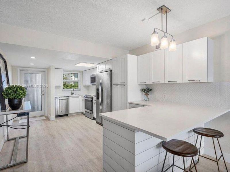 40 Isle Of Venice Dr , Unit 6, Fort Lauderdale, FL 33301 Photo