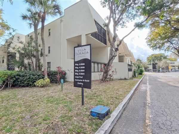 20300 W Country Club Dr , Unit PH18-3, Aventura, FL 33180