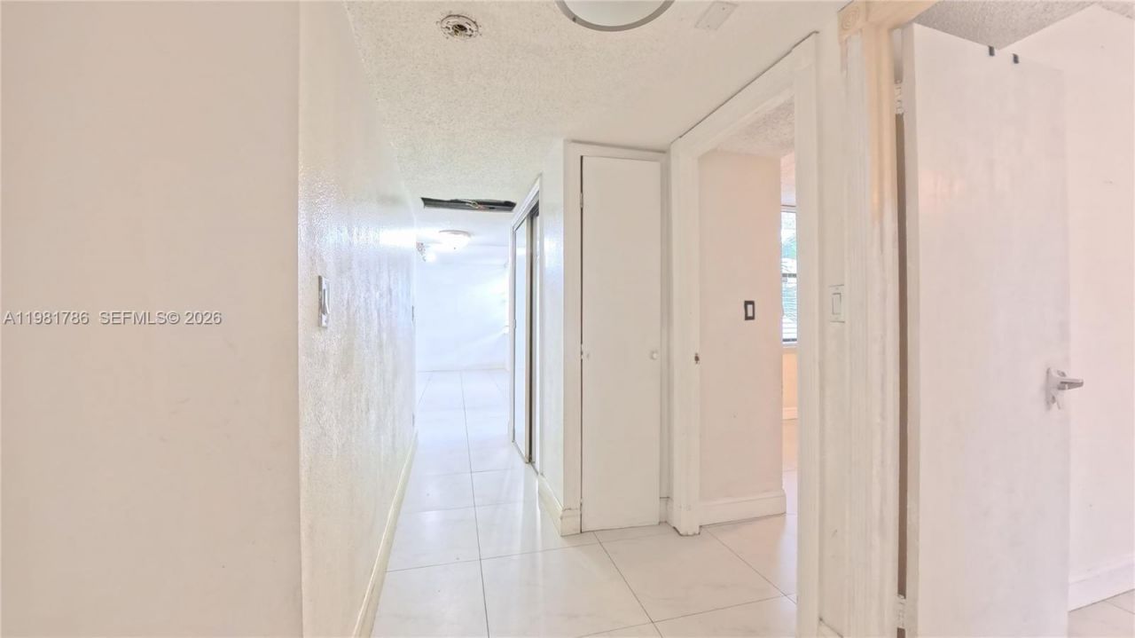 20300 W Country Club Dr , Unit PH18-3, Aventura, FL 33180 Photo