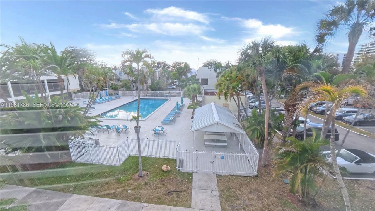 20300 W Country Club Dr , Unit PH18-3, Aventura, FL 33180 Photo