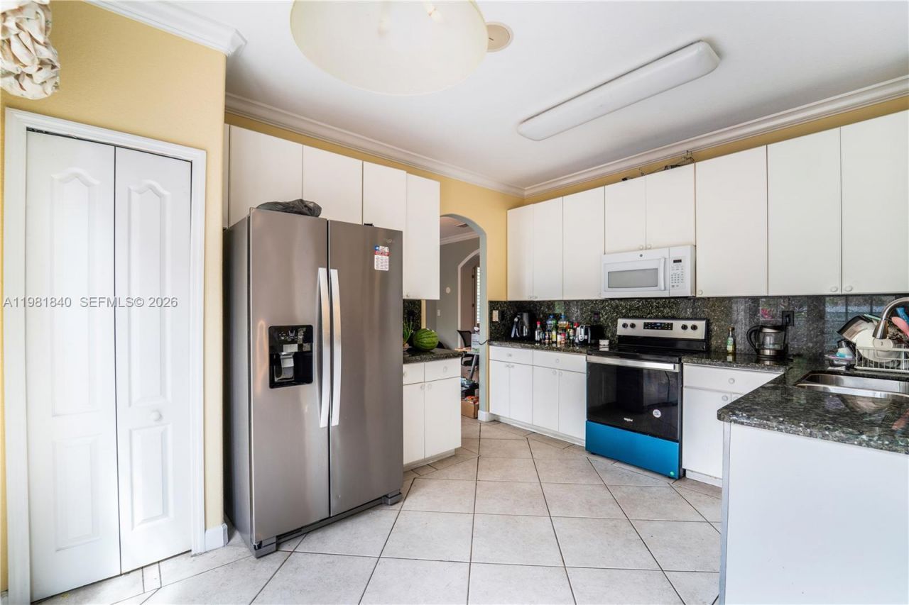 200 SW 87th Path, Miami, FL 33174 Photo