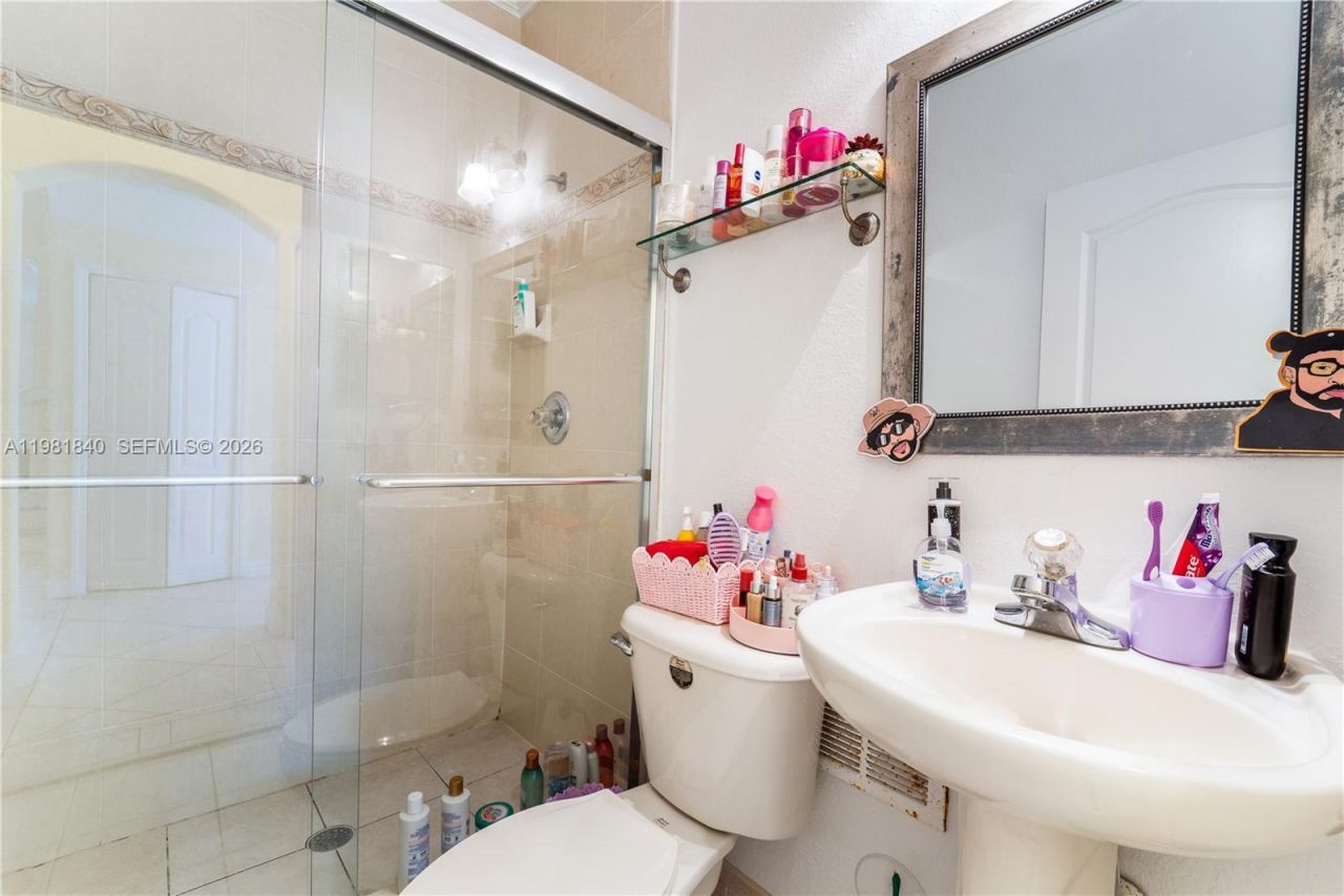 200 SW 87th Path, Miami, FL 33174 Photo
