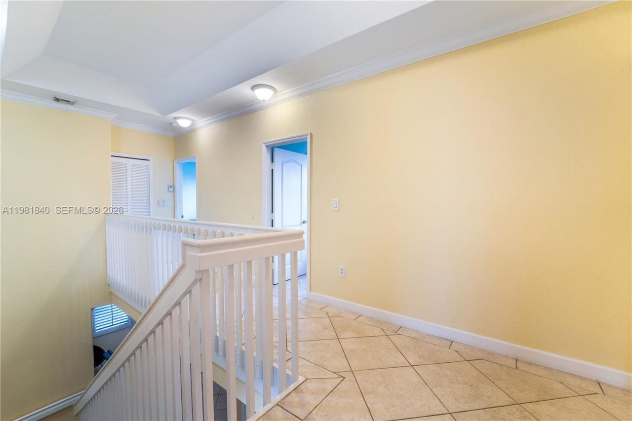 200 SW 87th Path, Miami, FL 33174 Photo