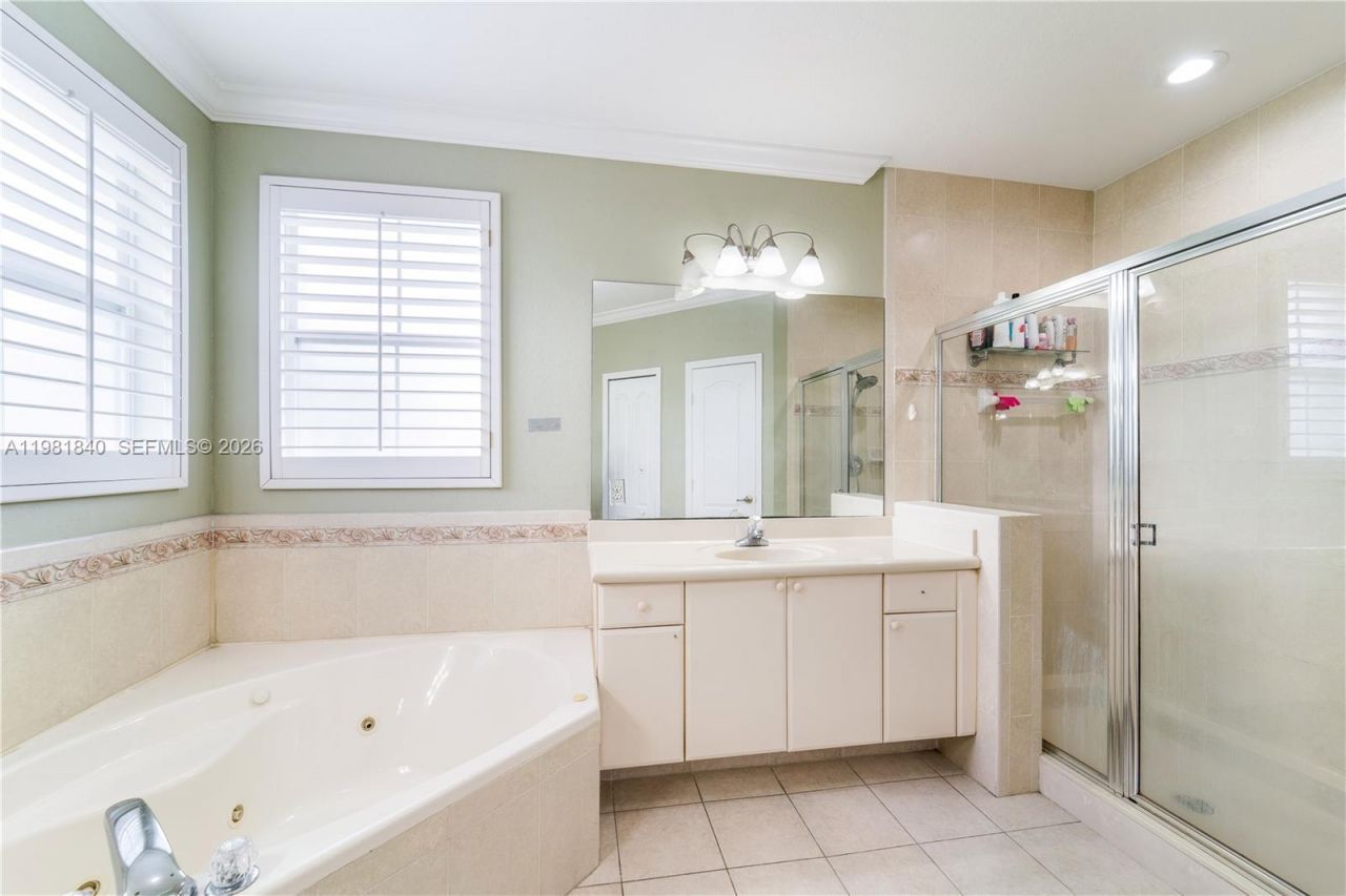 200 SW 87th Path, Miami, FL 33174 Photo