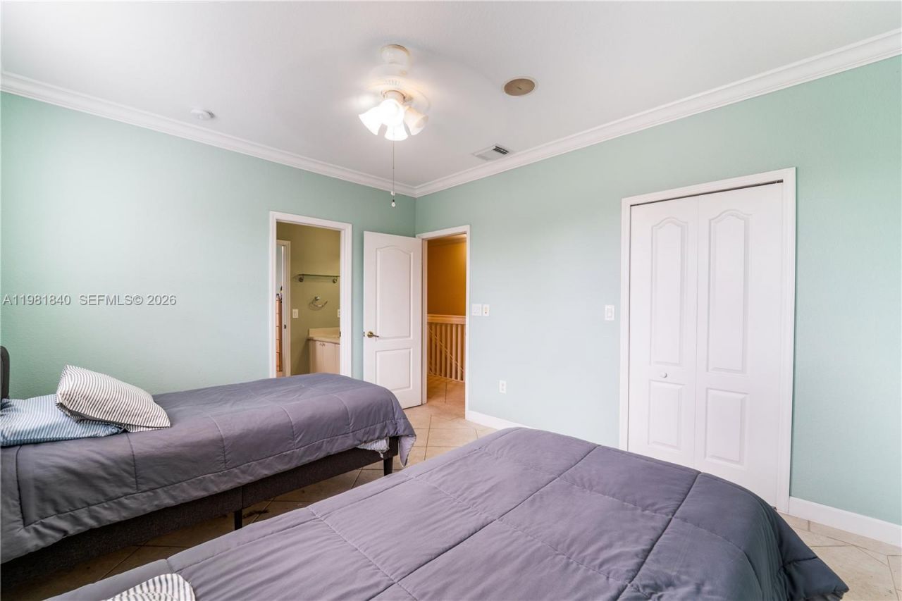 200 SW 87th Path, Miami, FL 33174 Photo