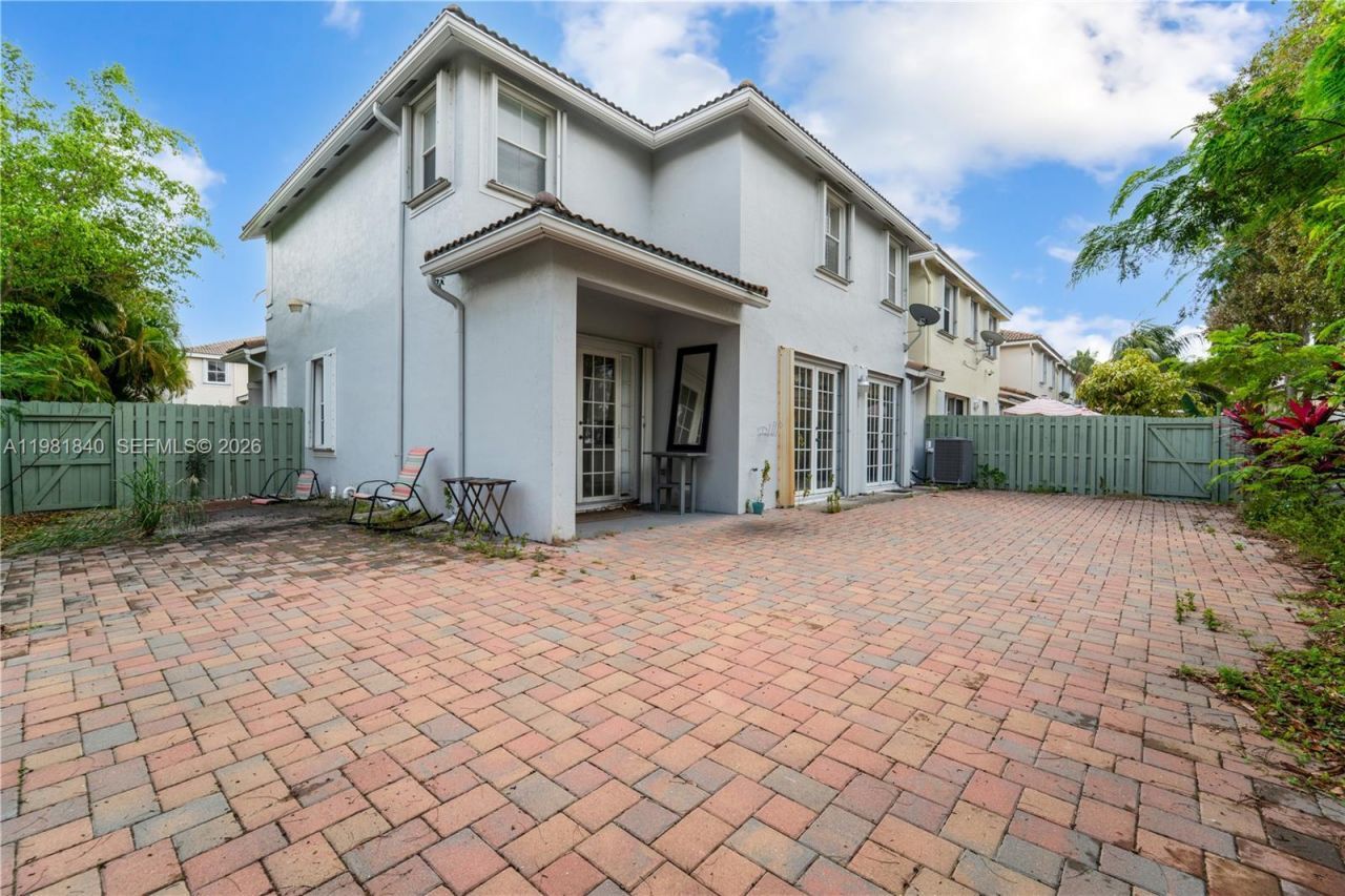 200 SW 87th Path, Miami, FL 33174 Photo