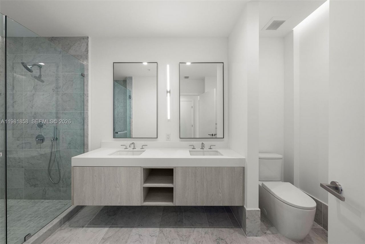 9221 E Bay Harbor Drive, Unit 810, Bay Harbor Islands, FL 33154 Photo