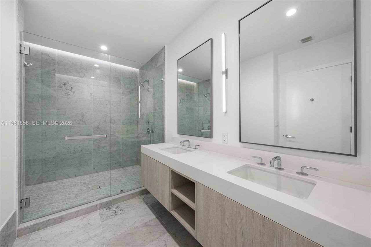 9221 E Bay Harbor Drive, Unit 810, Bay Harbor Islands, FL 33154 Photo