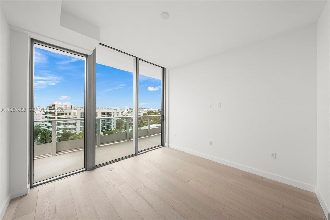 9221 E Bay Harbor Drive, Unit 810, Bay Harbor Islands, FL 33154 Photo