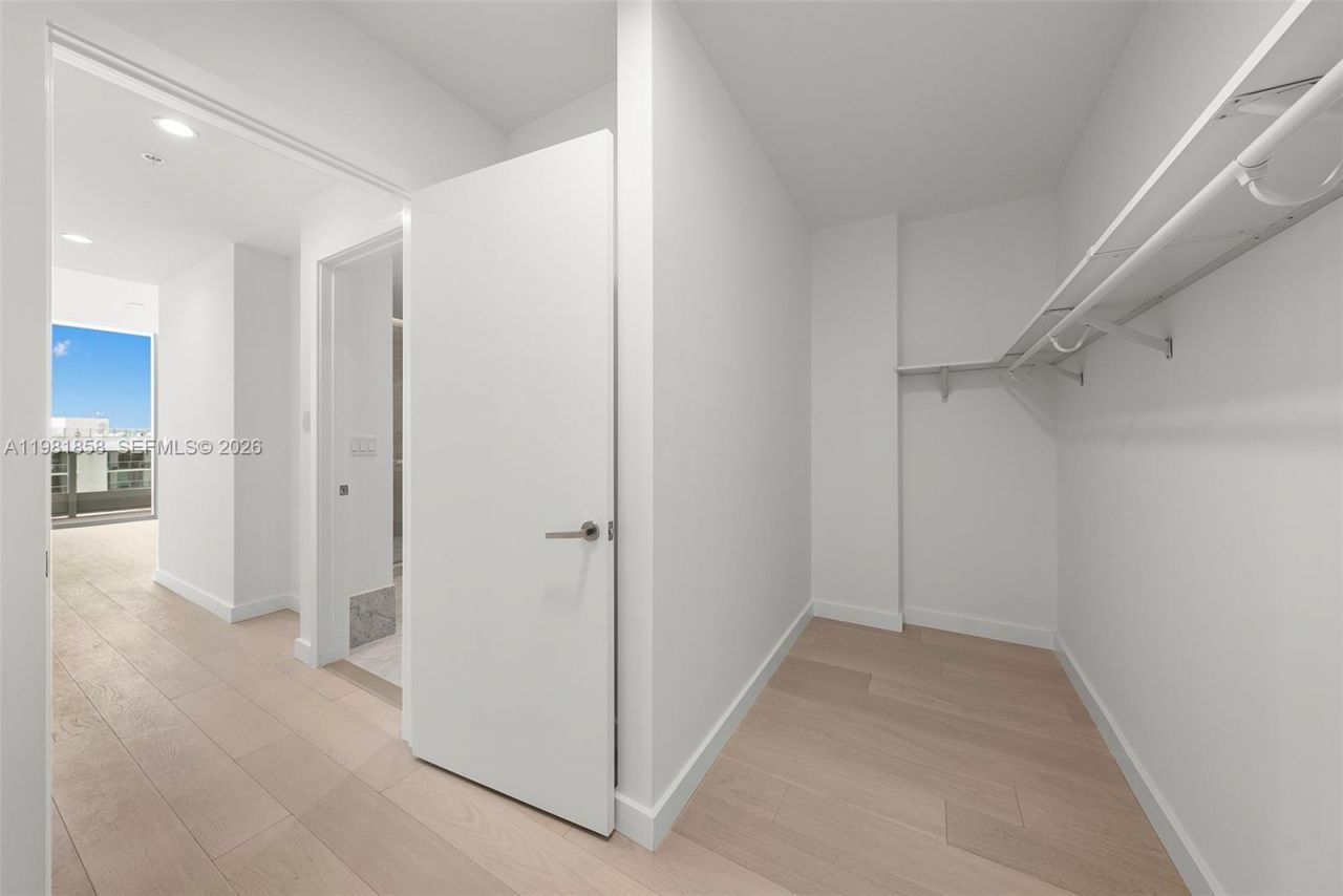 9221 E Bay Harbor Drive, Unit 810, Bay Harbor Islands, FL 33154 Photo