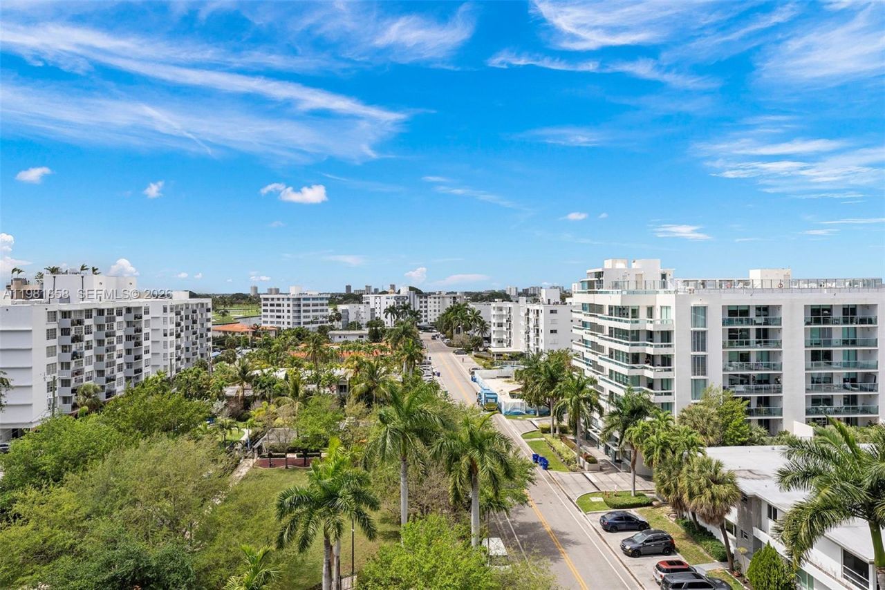 9221 E Bay Harbor Drive, Unit 810, Bay Harbor Islands, FL 33154 Photo