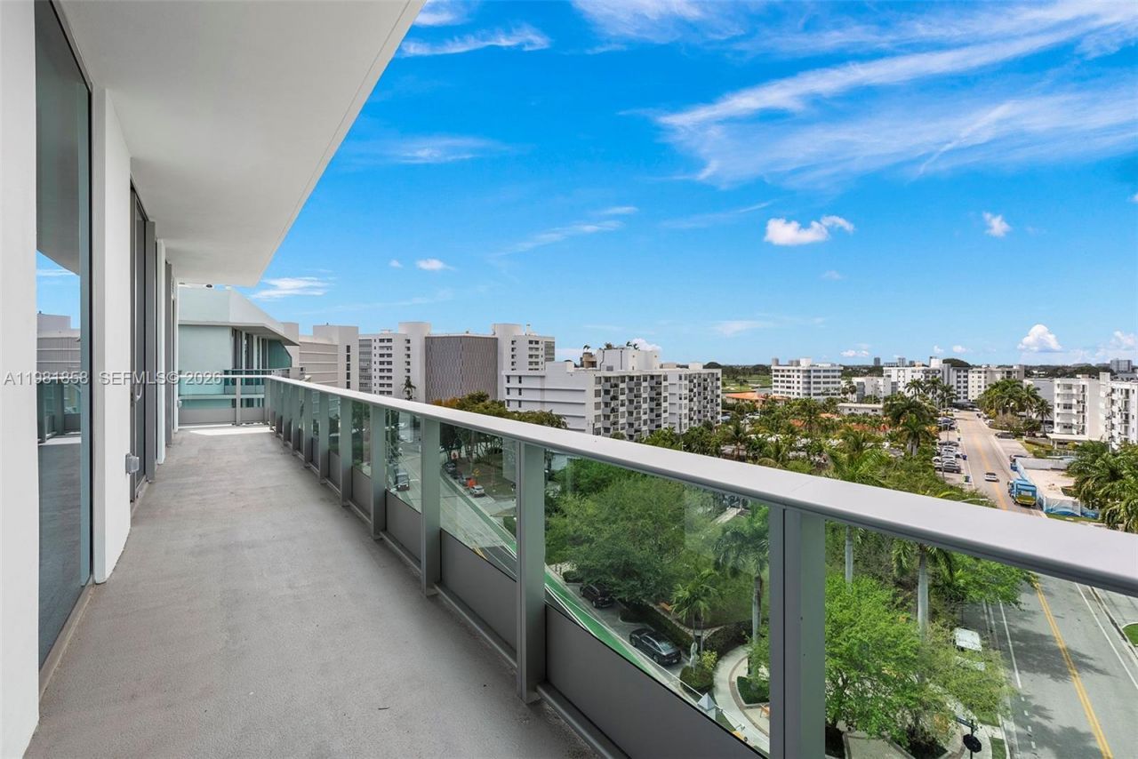 9221 E Bay Harbor Drive, Unit 810, Bay Harbor Islands, FL 33154 Photo