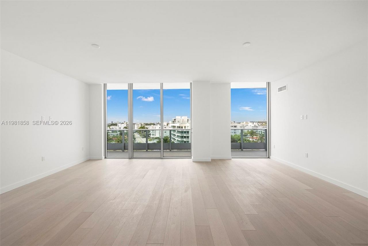 9221 E Bay Harbor Drive, Unit 810, Bay Harbor Islands, FL 33154 Photo