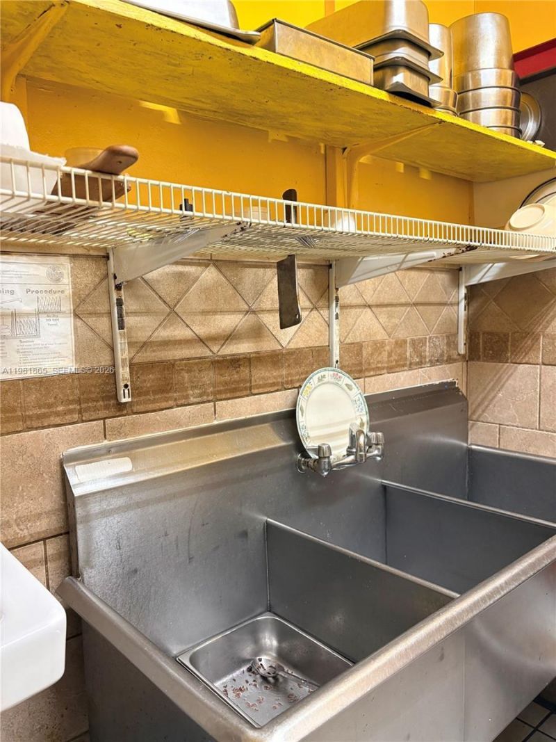 4201 W 16th Ave , Hialeah, FL 33012 Photo